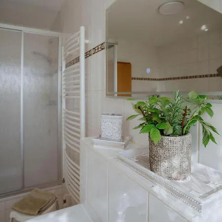 Zum Schlossplatz Appartement *